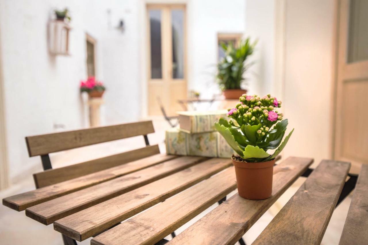 Il Borgo Bed & Breakfast Poggiardo Exterior photo